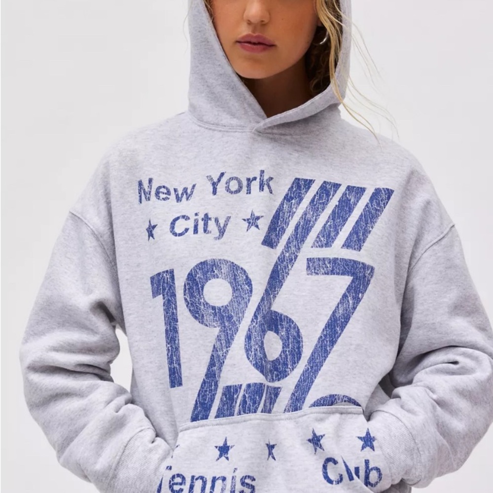 Urban Outfitters Women’s Large Gray Hoodie